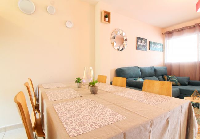 Adosado con salón comedor amplio y luminoso Adosado con salón comedor amplio y luminoso