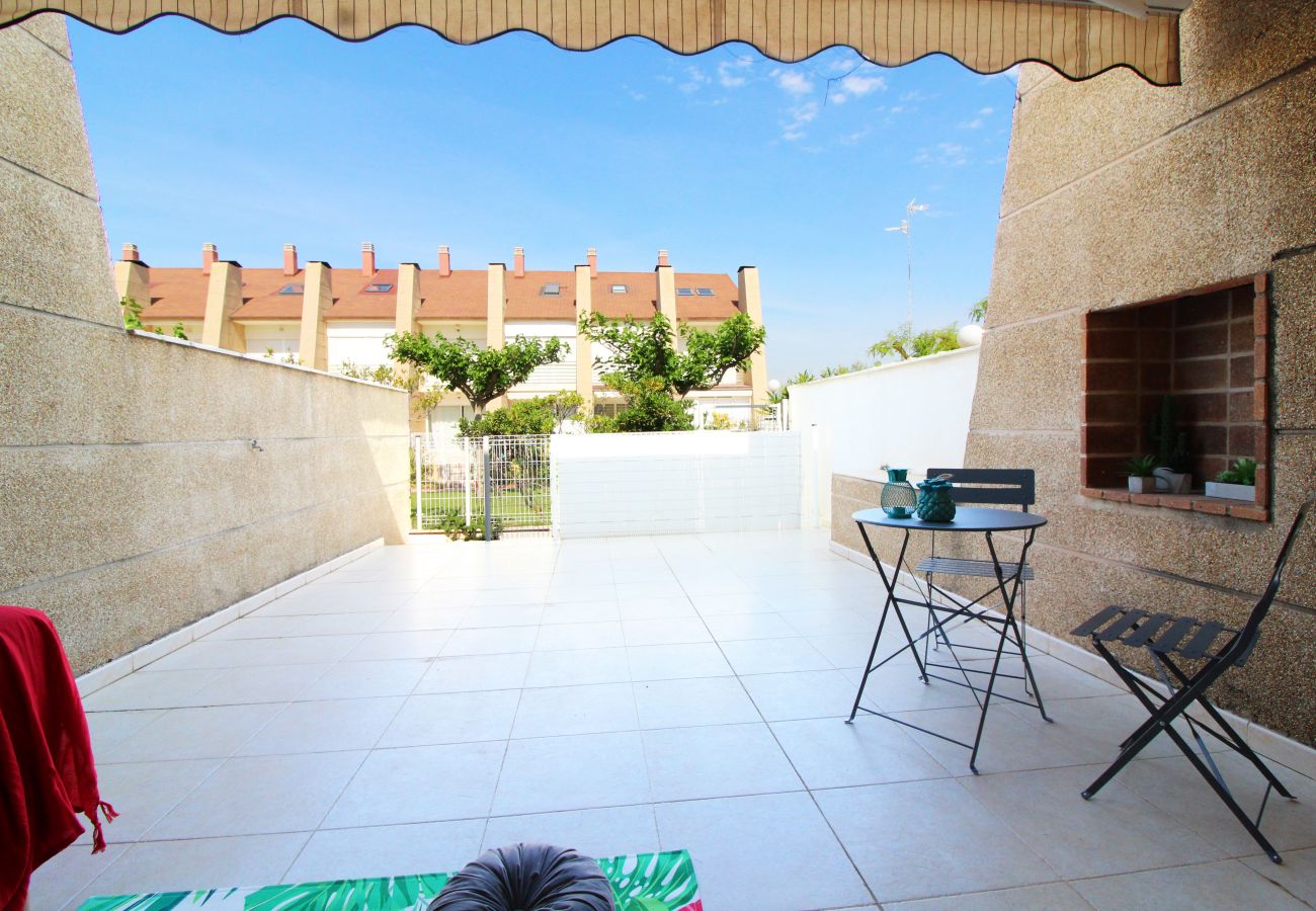 Bungalow en Sagunto - Adosado con piscina y jardín en Corinto playa Bungalow en Sagunto - Adosado con piscina y jardín en Corinto playa
