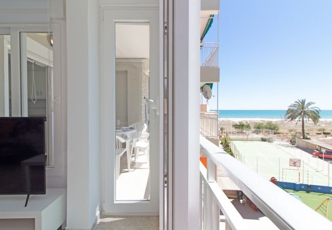 Apartamento en Canet d´en berenguer - Global Properties: Apartamento en primera línea de playa, Canet de Berenguer Apartamento en Canet d´en berenguer - Global Properties: Apartamento en primera línea de playa, Canet de Berenguer