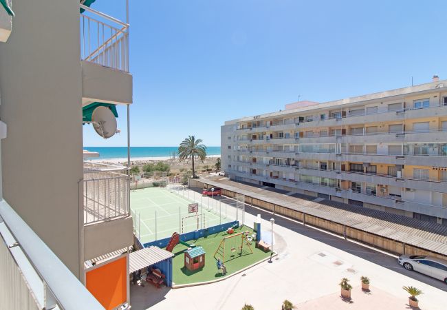 Apartamento en Canet d´en berenguer - Global Properties: Apartamento en primera línea de playa, Canet de Berenguer Apartamento en Canet d´en berenguer - Global Properties: Apartamento en primera línea de playa, Canet de Berenguer