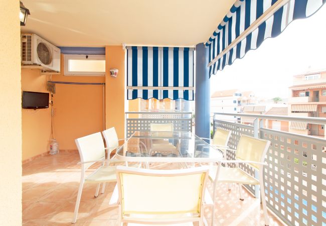 Apartamento en Canet d´en berenguer - Global Properties: Apartamento con piscina y terraza en Canet playa Apartamento en Canet d´en berenguer - Global Properties: Apartamento con piscina y terraza en Canet playa