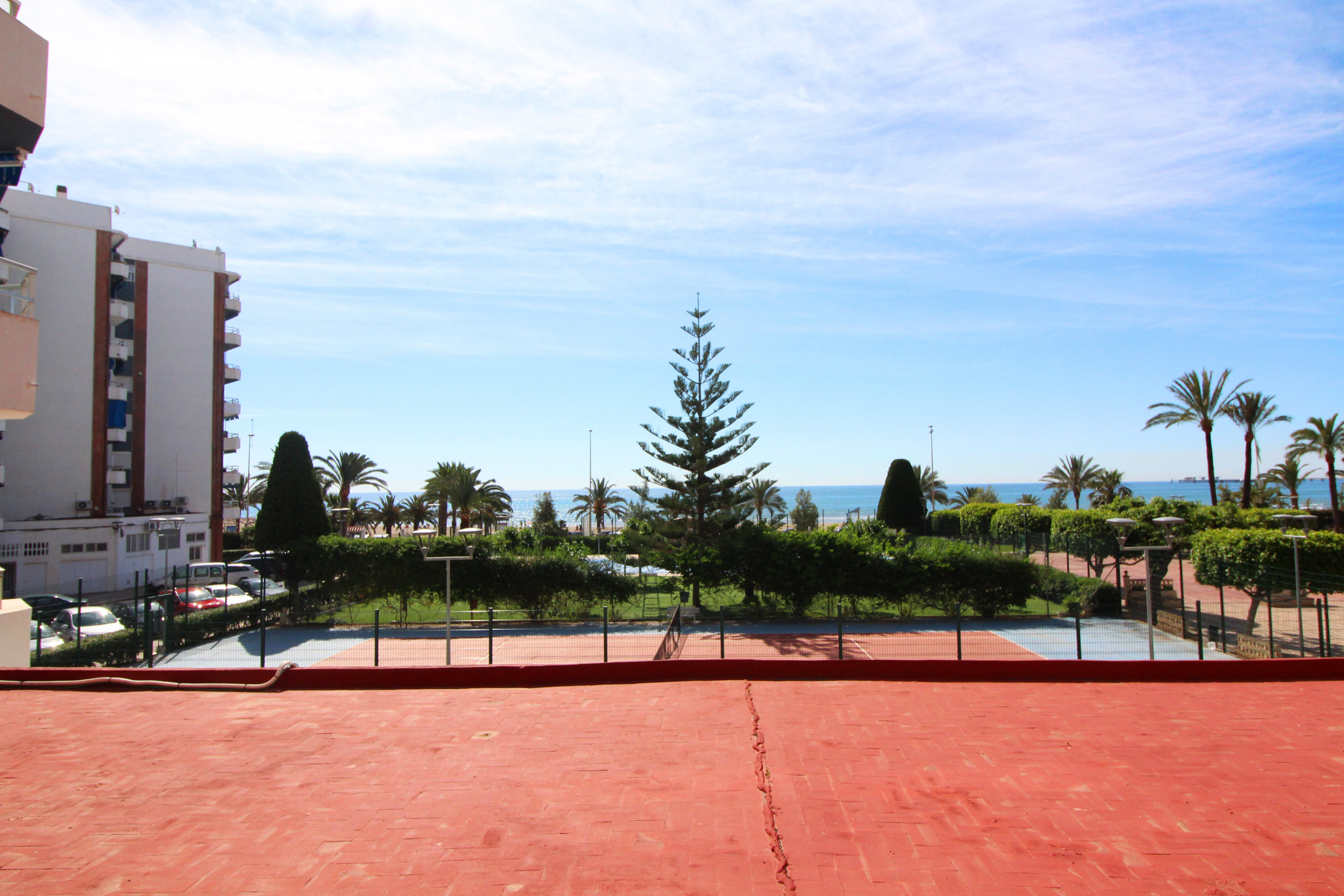 Cómodo apartamento en primera línea de playa (Puerto de Sagunto)