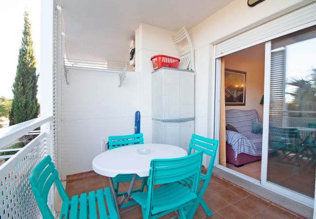 Apartamento en Sagunto - Global Properties: Apartamento con piscina en la playa de Corinto 