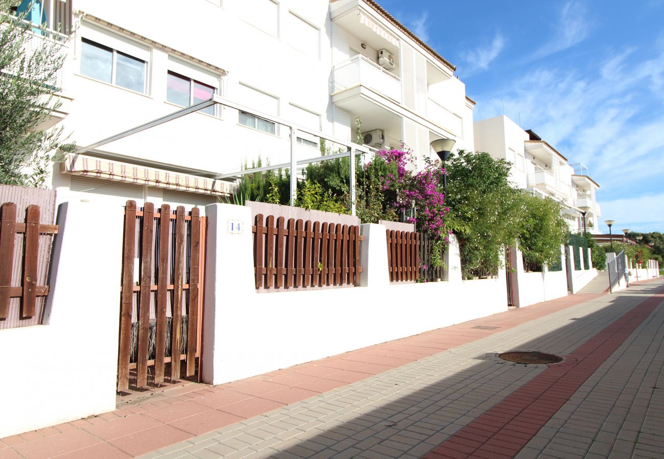 Apartamento en Sagunto - Global Properties: Apartamento con piscina en la playa de Corinto  Apartamento en Sagunto - Global Properties: Apartamento con piscina en la playa de Corinto