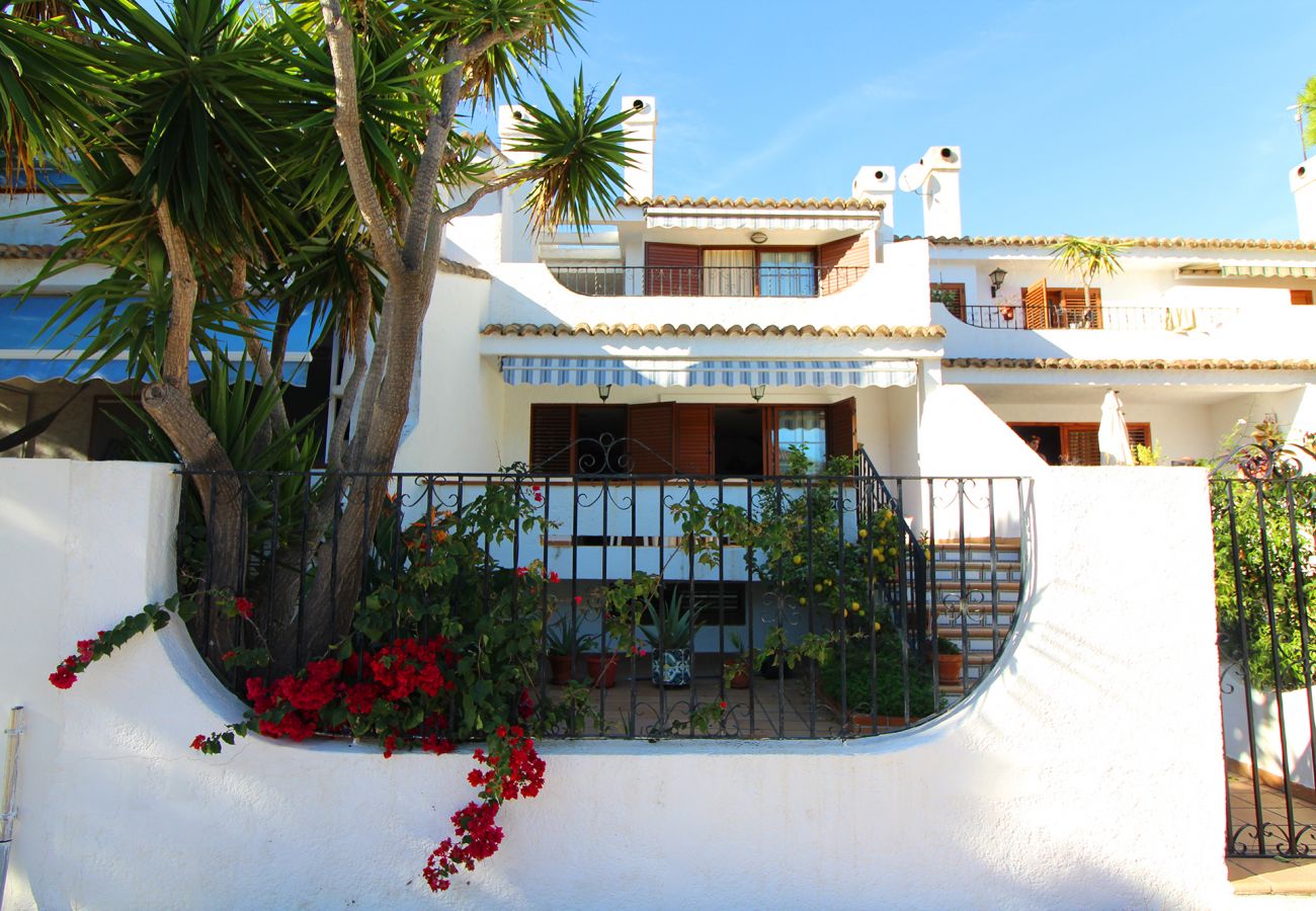 Bungalow en Sagunto - Global Properties: Adosado en la playa con piscina  Bungalow en Sagunto - Global Properties: Adosado en la playa con piscina