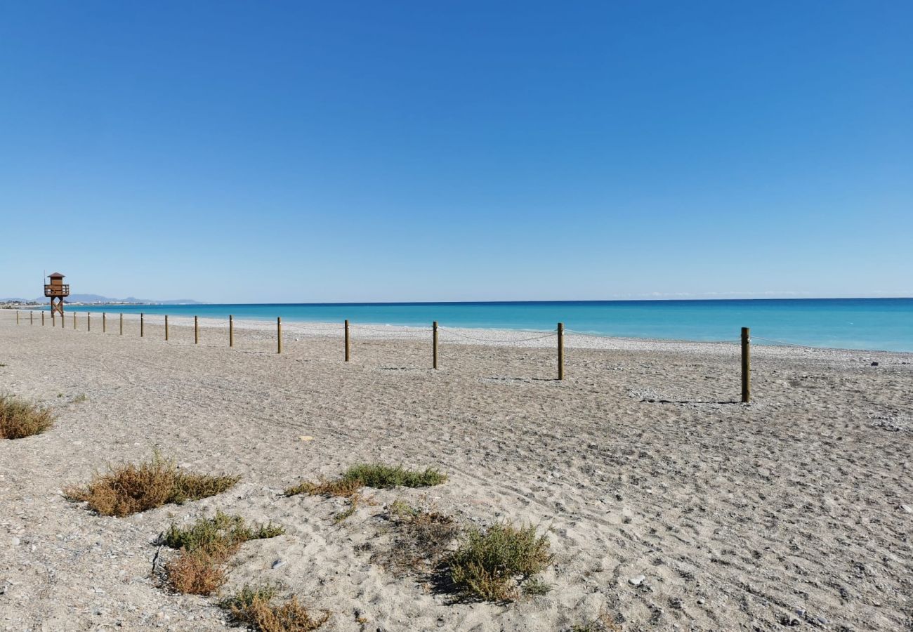 Bungalow en Sagunto - Global Properties: Adosado en la playa con piscina  Bungalow en Sagunto - Global Properties: Adosado en la playa con piscina