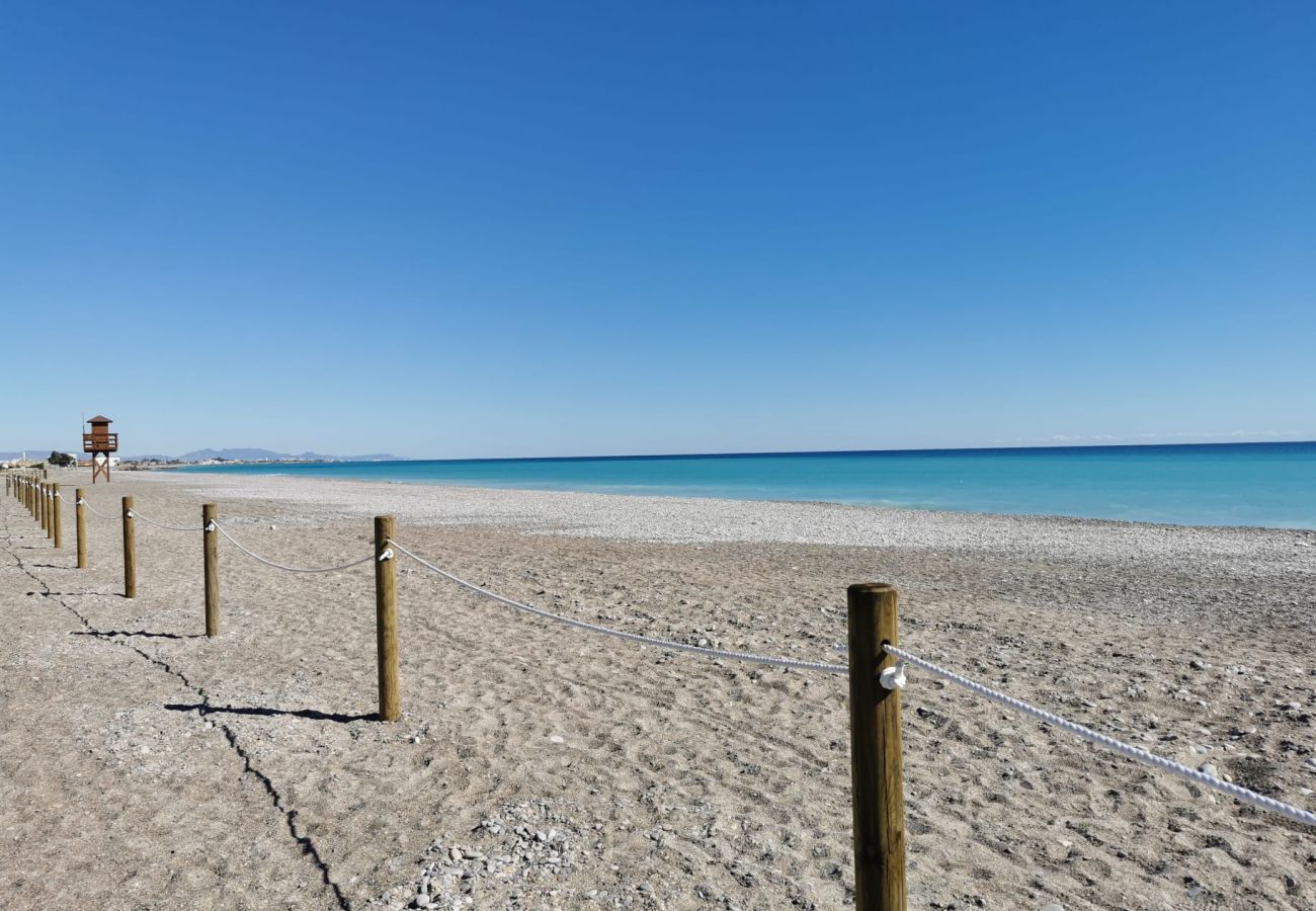 Bungalow en Sagunto - Global Properties: Adosado en la playa con piscina  Bungalow en Sagunto - Global Properties: Adosado en la playa con piscina