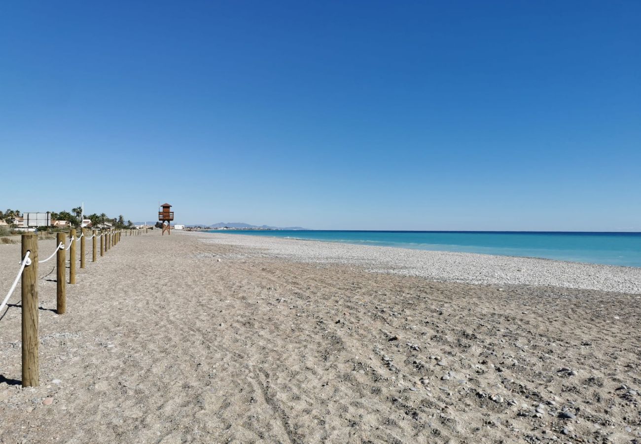 Bungalow en Sagunto - Global Properties: Adosado en la playa con piscina  Bungalow en Sagunto - Global Properties: Adosado en la playa con piscina