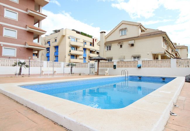 Apartamento en Canet d´en berenguer - Global Properties: Estudio para parejas con piscina en Canet playa