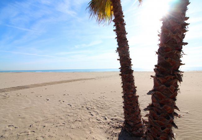 Apartamento en Canet d´en berenguer - Global Properties: Apartamento con buenas vistas en Canet playa Apartamento en Canet d´en berenguer - Global Properties: Apartamento con buenas vistas en Canet playa