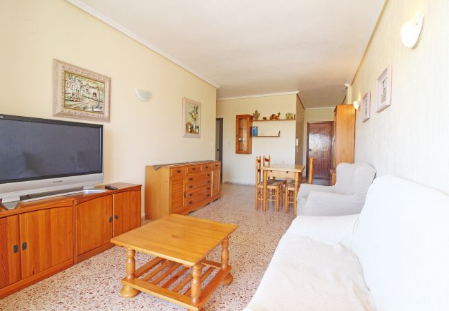 Apartamento en Canet d´en berenguer - Global Properties: Apartamento con terraza y vistas a la playa