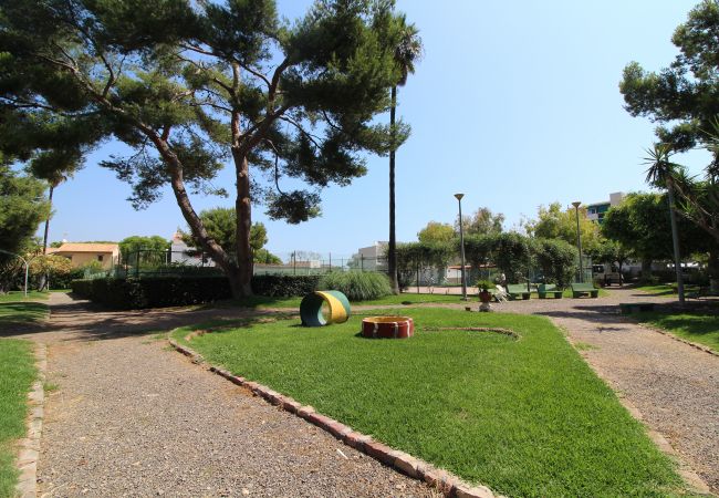 Apartamento en Canet d´en berenguer - Global Properties: Apartamento con terraza y piscina en primera línea de playa Apartamento en Canet d´en berenguer - Global Properties: Apartamento con terraza y piscina en primera línea de playa