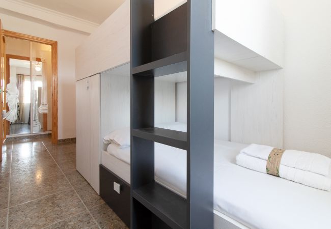 Apartamento en Canet d´en berenguer - Global Properties: Apartamento con terraza y piscina en primera línea de playa Apartamento en Canet d´en berenguer - Global Properties: Apartamento con terraza y piscina en primera línea de playa