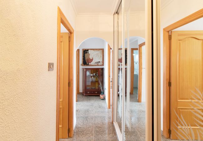 Apartamento en Canet d´en berenguer - Global Properties: Apartamento con terraza y piscina en primera línea de playa Apartamento en Canet d´en berenguer - Global Properties: Apartamento con terraza y piscina en primera línea de playa
