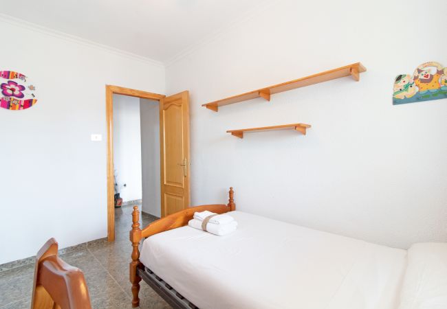Apartamento en Canet d´en berenguer - Global Properties: Apartamento con terraza y piscina en primera línea de playa Apartamento en Canet d´en berenguer - Global Properties: Apartamento con terraza y piscina en primera línea de playa
