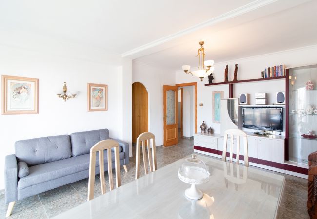 Apartamento en Canet d´en berenguer - Global Properties: Apartamento con terraza y piscina en primera línea de playa Apartamento en Canet d´en berenguer - Global Properties: Apartamento con terraza y piscina en primera línea de playa