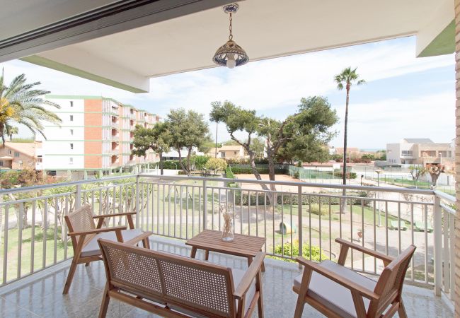 Apartamento en Canet d´en berenguer - Global Properties: Apartamento con terraza y piscina en primera línea de playa Apartamento en Canet d´en berenguer - Global Properties: Apartamento con terraza y piscina en primera línea de playa