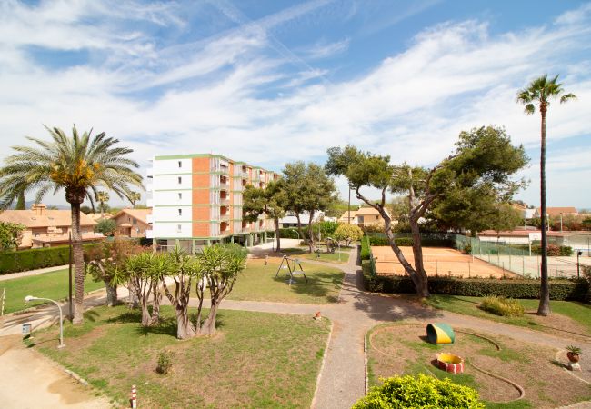 Apartamento en Canet d´en berenguer - Global Properties: Apartamento con terraza y piscina en primera línea de playa Apartamento en Canet d´en berenguer - Global Properties: Apartamento con terraza y piscina en primera línea de playa