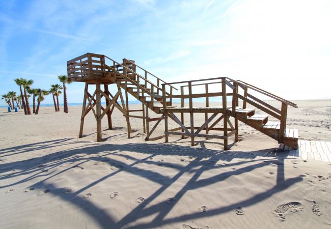 Apartamento en Canet d´en berenguer - Global Vacacional: Bonito estudio esquinero cerca de la playa, Canet d'en Berenguer