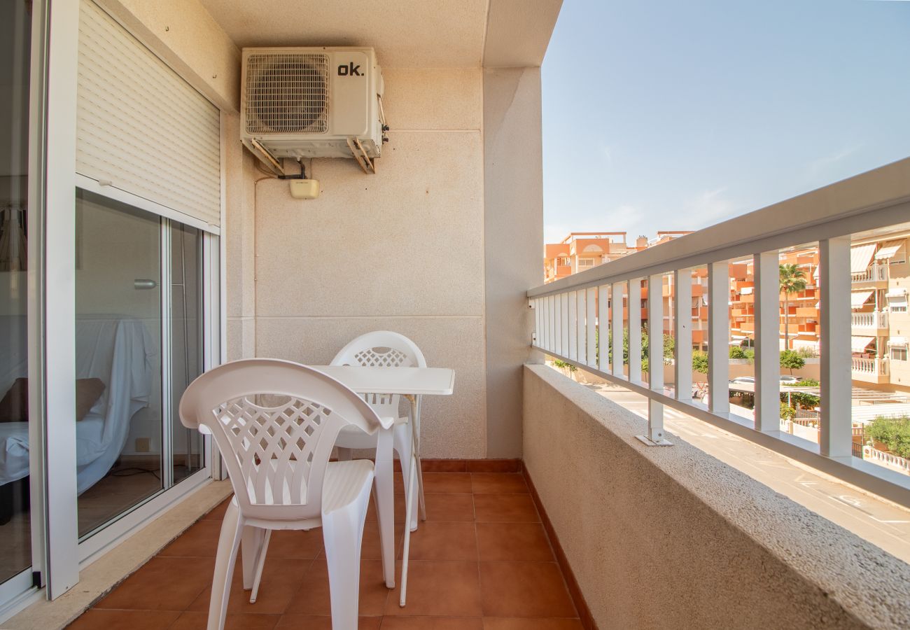 Apartamento en Canet d´en berenguer - Global Vacacional: Bonito estudio cerca de la playa, Canet d'en Berenguer