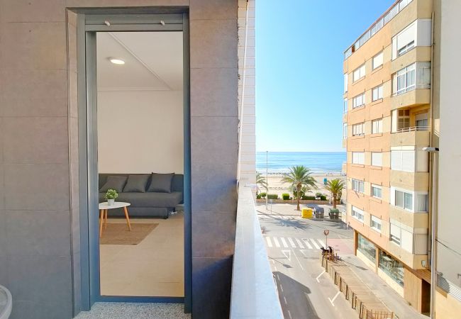 Apartamento en Puerto de Sagunto - Global Properties: Apartamento con vistas al mar en Puerto de Sagunto
