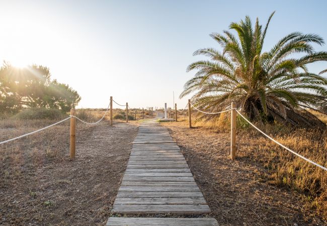 Bungalow en Sagunto - Global Properties: Adosado en primera línea de playa con vistas al mar Bungalow en Sagunto - Global Properties: Adosado en primera línea de playa con vistas al mar
