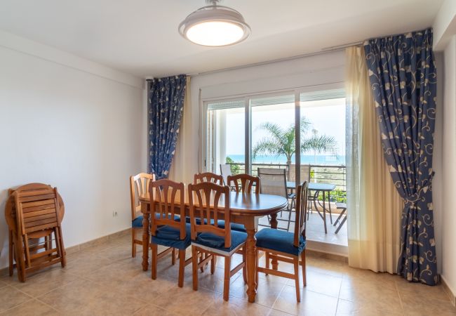 Bungalow en Sagunto - Global Properties: Adosado en primera línea de playa con vistas al mar Bungalow en Sagunto - Global Properties: Adosado en primera línea de playa con vistas al mar