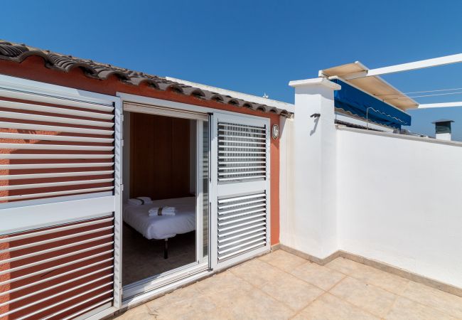 Bungalow en Sagunto - Global Properties: Adosado en primera línea de playa con vistas al mar Bungalow en Sagunto - Global Properties: Adosado en primera línea de playa con vistas al mar