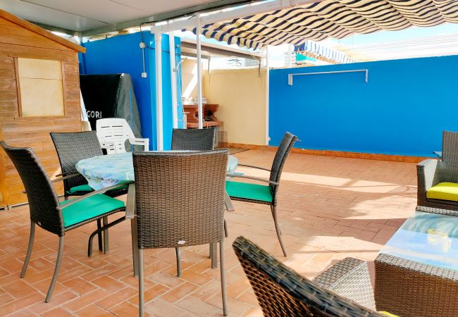 Apartamento en Canet d´en berenguer - Global Properties: Ático con gran terraza y barbacoa Apartamento en Canet d´en berenguer - Global Properties: Ático con gran terraza y barbacoa