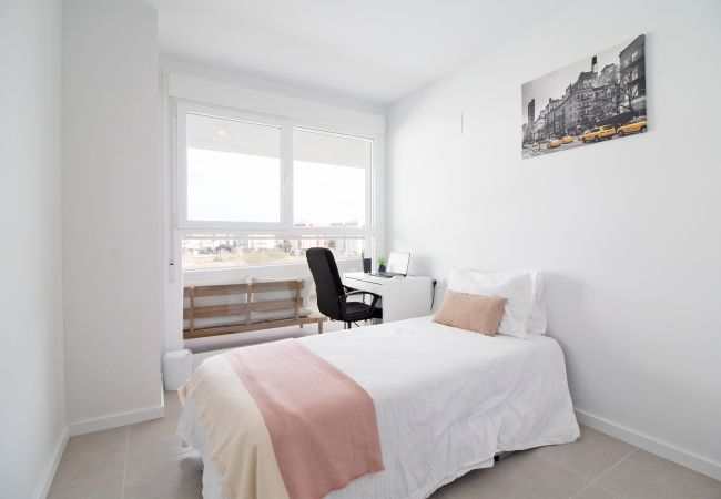 Apartamento en Canet d´en berenguer -  Global Properties: Apartamento con terraza y vistas a la piscina en Gran Canet Apartamento en Canet d´en berenguer -  Global Properties: Apartamento con terraza y vistas a la piscina en Gran Canet