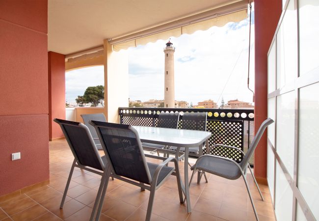 Apartamento en Canet d´en berenguer - Global Properties: Apartamento con terraza y piscina en la playa de Canet