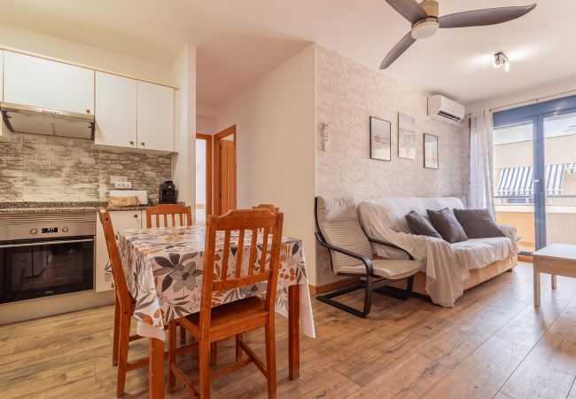 Apartamento en Canet d´en berenguer - Global Vacacional: Apartamento para 5 personas con terraza y barbacoa