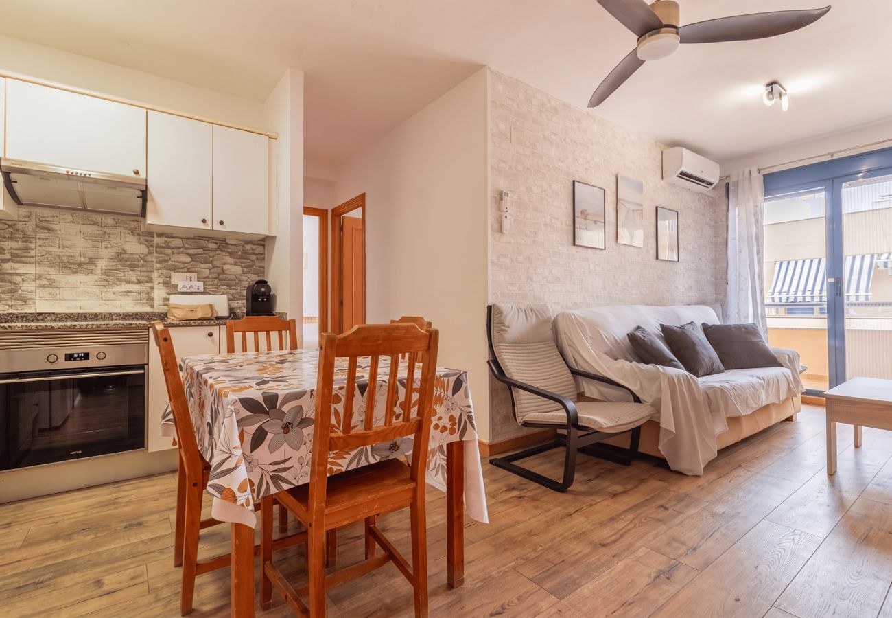 Apartamento en Canet d´en berenguer - Global Vacacional: Apartamento para 5 personas con terraza y barbacoa