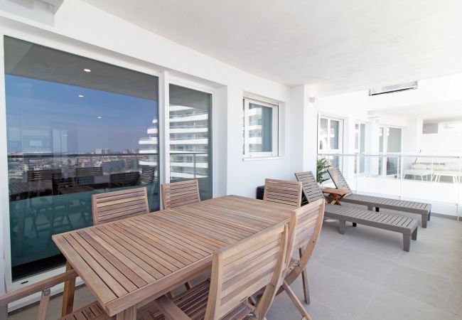 Apartamento en Canet d´en berenguer - Global Properties: Apartamento con terraza y vistas a la costa mediterránea Apartamento en Canet d´en berenguer - Global Properties: Apartamento con terraza y vistas a la costa mediterránea