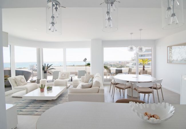 Apartamento en Canet d´en berenguer - Nuevo apartamento con piscina privada y terraza con vistas al mar