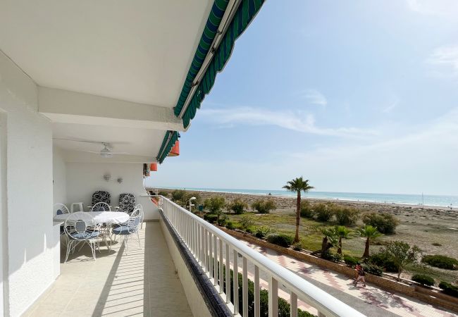 Apartamento en Canet d´en berenguer - Global Properties: Apartamento en primera línea de playa, Canet de Berenguer