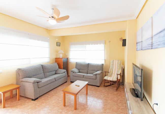 Apartamento en Canet d´en berenguer - Global Vacacional Apartamento en primera línea de playa en Canet