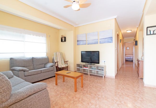 Apartamento en Canet d´en berenguer - Global Properties: Apartamento en primera línea de playa en Canet