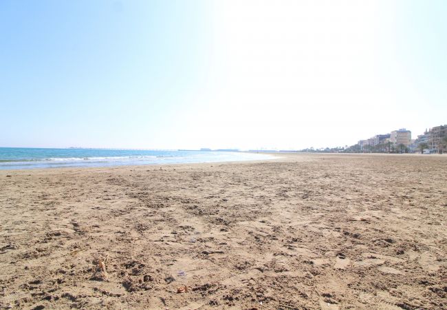 Apartamento en Puerto de Sagunto - Global Properties: Práctico apartamento para 6 personas en Puerto Sagunto Apartamento en Puerto de Sagunto - Global Properties: Práctico apartamento para 6 personas en Puerto Sagunto