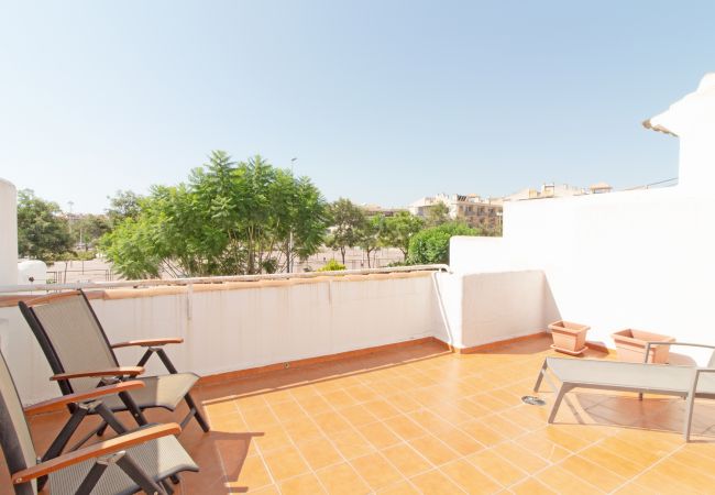 Casa adosada en Canet d´en berenguer - Global Properties: Adosado con piscina en la playa de Canet Casa adosada en Canet d´en berenguer - Global Properties: Adosado con piscina en la playa de Canet
