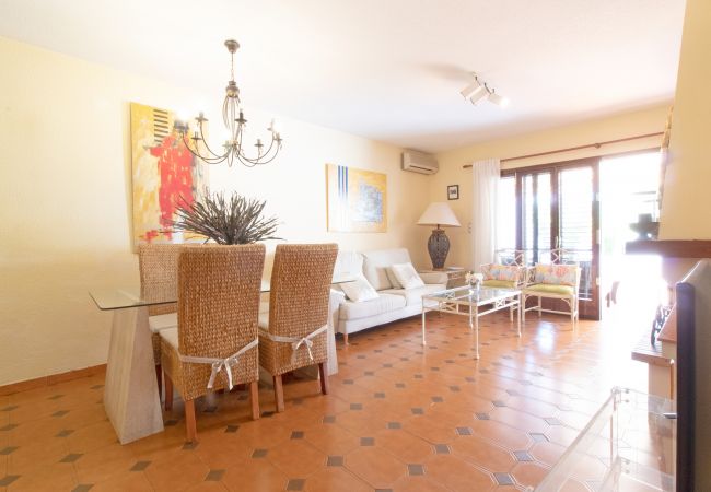 Casa adosada en Canet d´en berenguer - Global Properties: Adosado con piscina en la playa de Canet Casa adosada en Canet d´en berenguer - Global Properties: Adosado con piscina en la playa de Canet