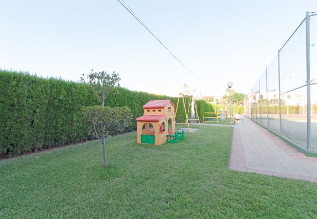 Casa adosada en Canet d´en berenguer - Global Properties: Adosado con piscina en la playa de Canet Casa adosada en Canet d´en berenguer - Global Properties: Adosado con piscina en la playa de Canet