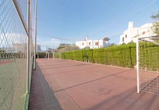 Casa adosada en Canet d´en berenguer - Global Properties: Adosado con piscina en la playa de Canet Casa adosada en Canet d´en berenguer - Global Properties: Adosado con piscina en la playa de Canet