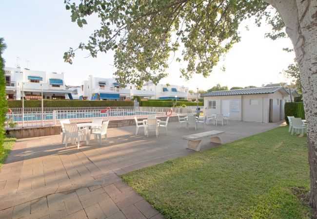 Casa adosada en Canet d´en berenguer - Global Properties: Adosado con piscina en la playa de Canet Casa adosada en Canet d´en berenguer - Global Properties: Adosado con piscina en la playa de Canet
