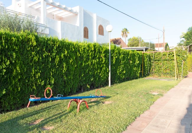 Casa adosada en Canet d´en berenguer - Global Properties: Adosado con piscina en la playa de Canet Casa adosada en Canet d´en berenguer - Global Properties: Adosado con piscina en la playa de Canet