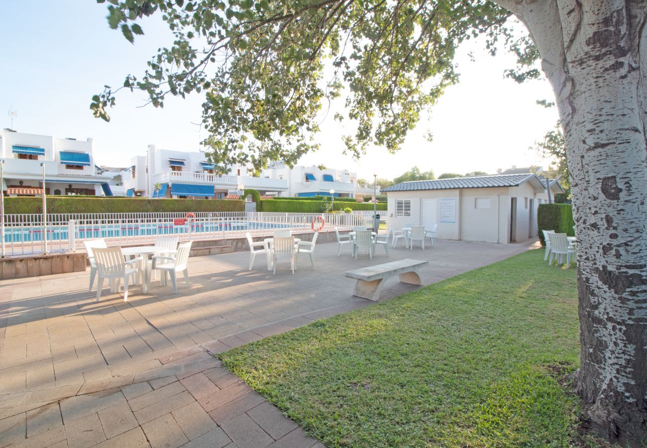 Casa adosada en Canet d´en berenguer - Global Properties: Adosado con piscina en la playa de Canet Casa adosada en Canet d´en berenguer - Global Properties: Adosado con piscina en la playa de Canet