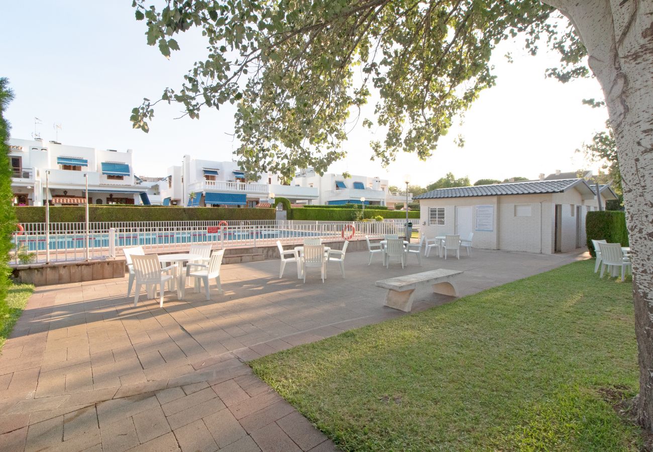 Casa adosada en Canet d´en berenguer - Global Properties: Adosado con piscina en la playa de Canet Casa adosada en Canet d´en berenguer - Global Properties: Adosado con piscina en la playa de Canet
