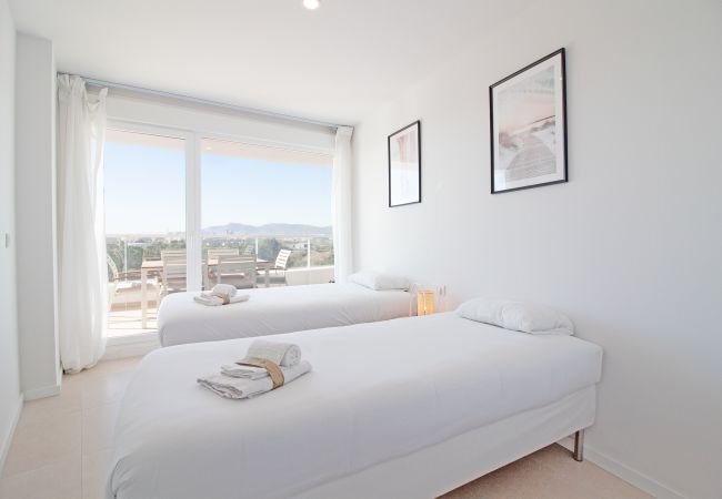 Apartamento en Canet d´en berenguer - Global Properties: Moderno apartamento de dos terrazas con vistas al mar y a la montaña. Apartamento en Canet d´en berenguer - Global Properties: Moderno apartamento de dos terrazas con vistas al mar y a la montaña.