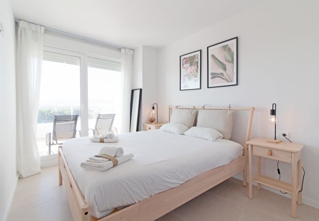 Apartamento en Canet d´en berenguer - Global Properties: Moderno apartamento de dos terrazas con vistas al mar y a la montaña. Apartamento en Canet d´en berenguer - Global Properties: Moderno apartamento de dos terrazas con vistas al mar y a la montaña.