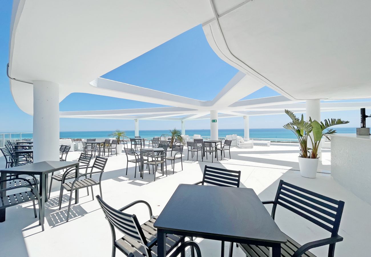 Apartamento en Canet d´en berenguer - Global Properties: Moderno apartamento de dos terrazas con vistas al mar y a la montaña. Apartamento en Canet d´en berenguer - Global Properties: Moderno apartamento de dos terrazas con vistas al mar y a la montaña.
